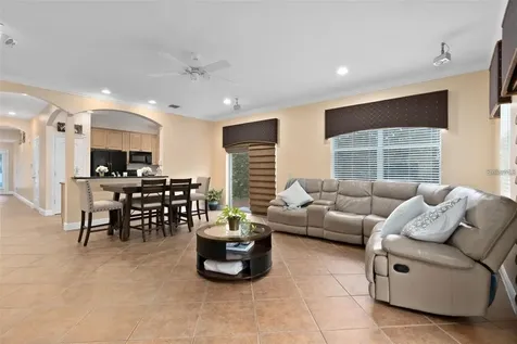 828 Ellwood Avenue Orlando FL 32804