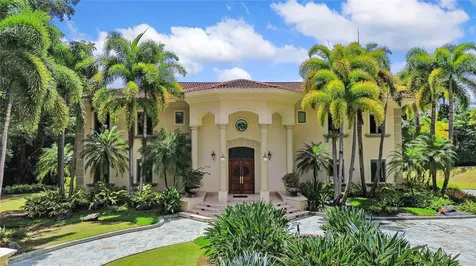 17 Calle Durazno Urbanizacion San Patricio Guaynabo PR 00968