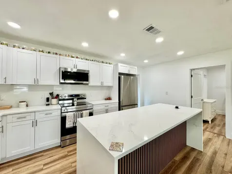 3814 W Tyson Avenue Tampa FL 33611