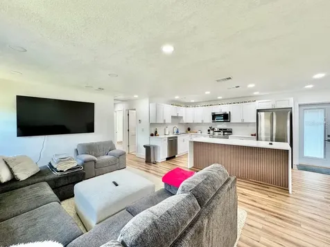 3814 W Tyson Avenue Tampa FL 33611