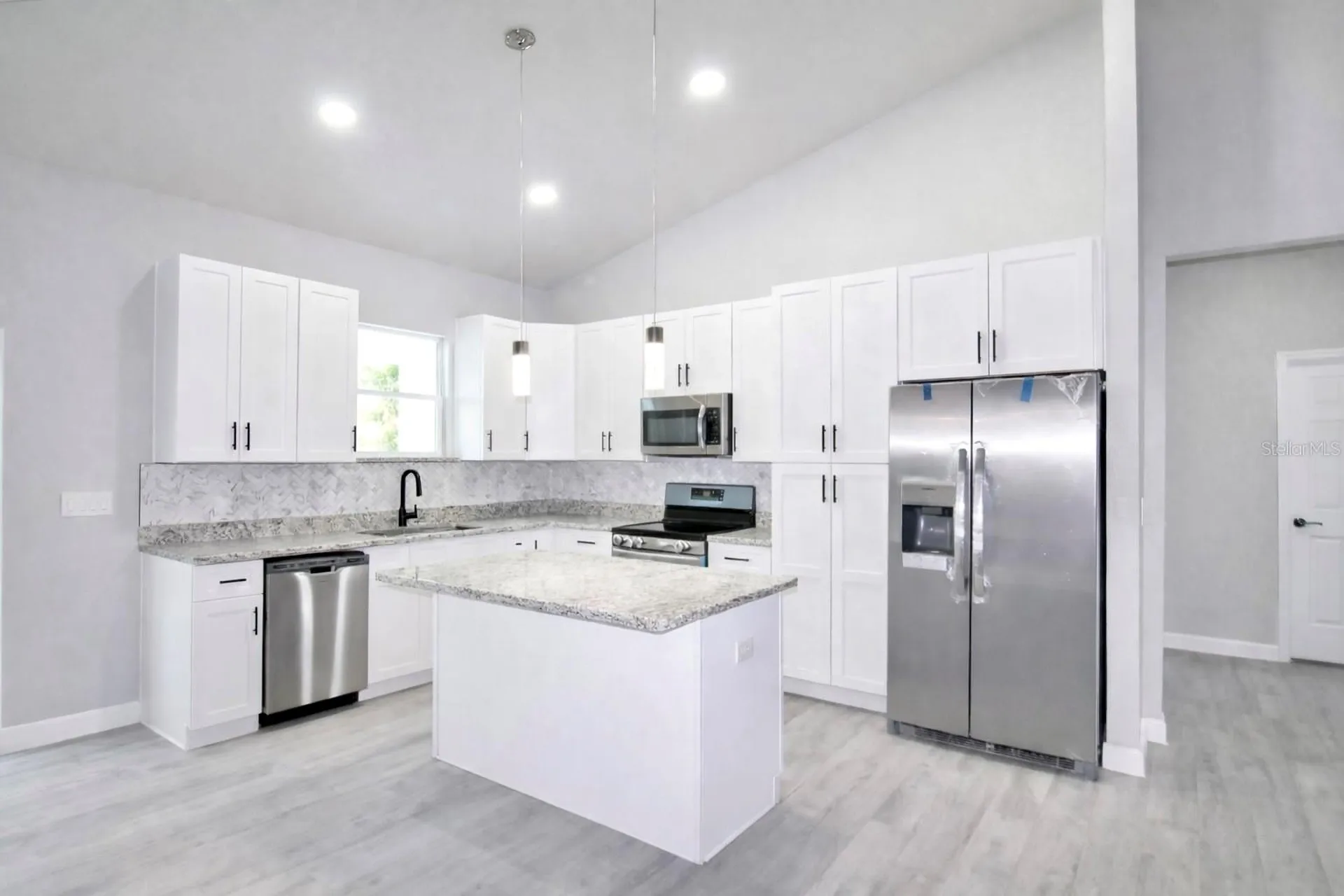 769 Memorial Drive Sebring FL 33870