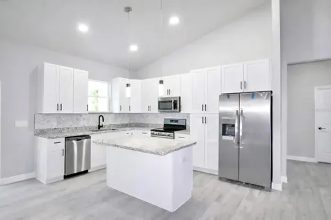 769 Memorial Drive Sebring FL 33870