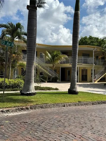145 10th Avenue N St Petersburg FL 33701