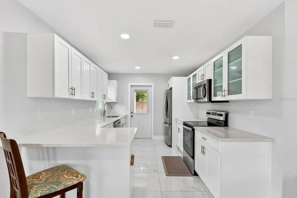 916 Pattison Avenue Sarasota FL 34237