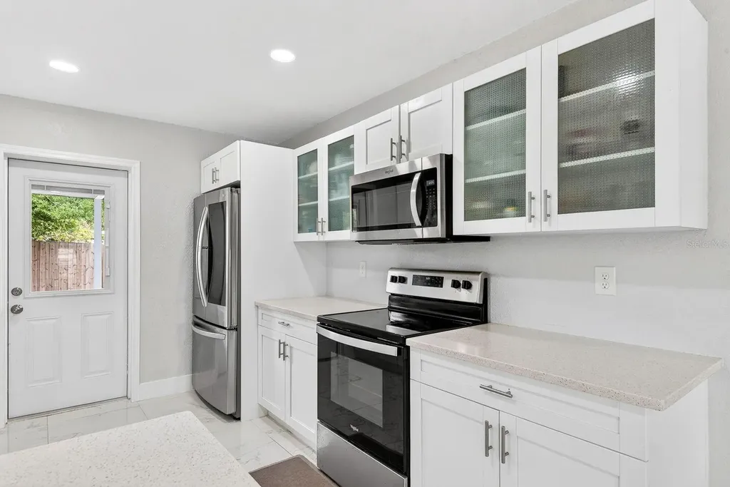 916 Pattison Avenue Sarasota FL 34237
