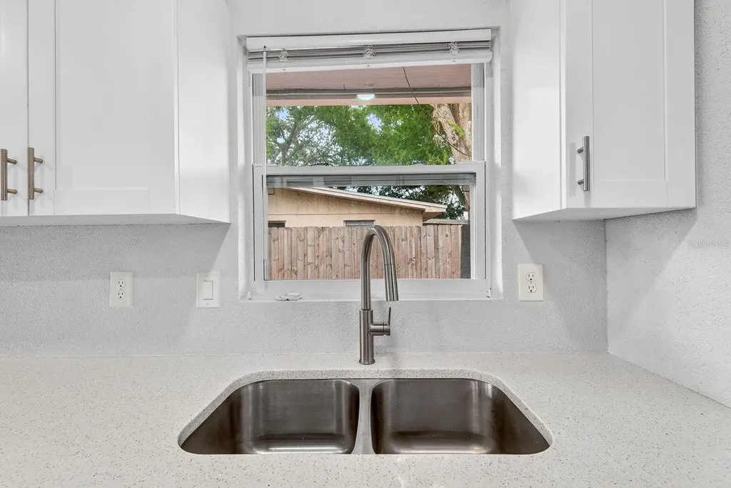 916 Pattison Avenue Sarasota FL 34237