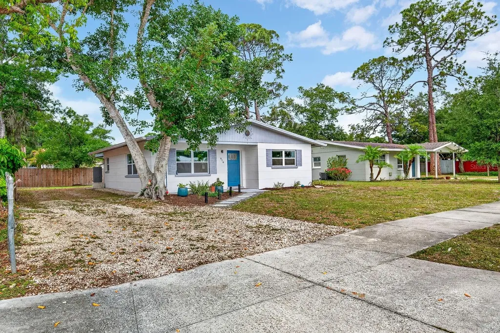 916 Pattison Avenue Sarasota FL 34237
