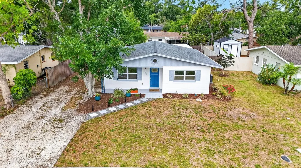 916 Pattison Avenue Sarasota FL 34237