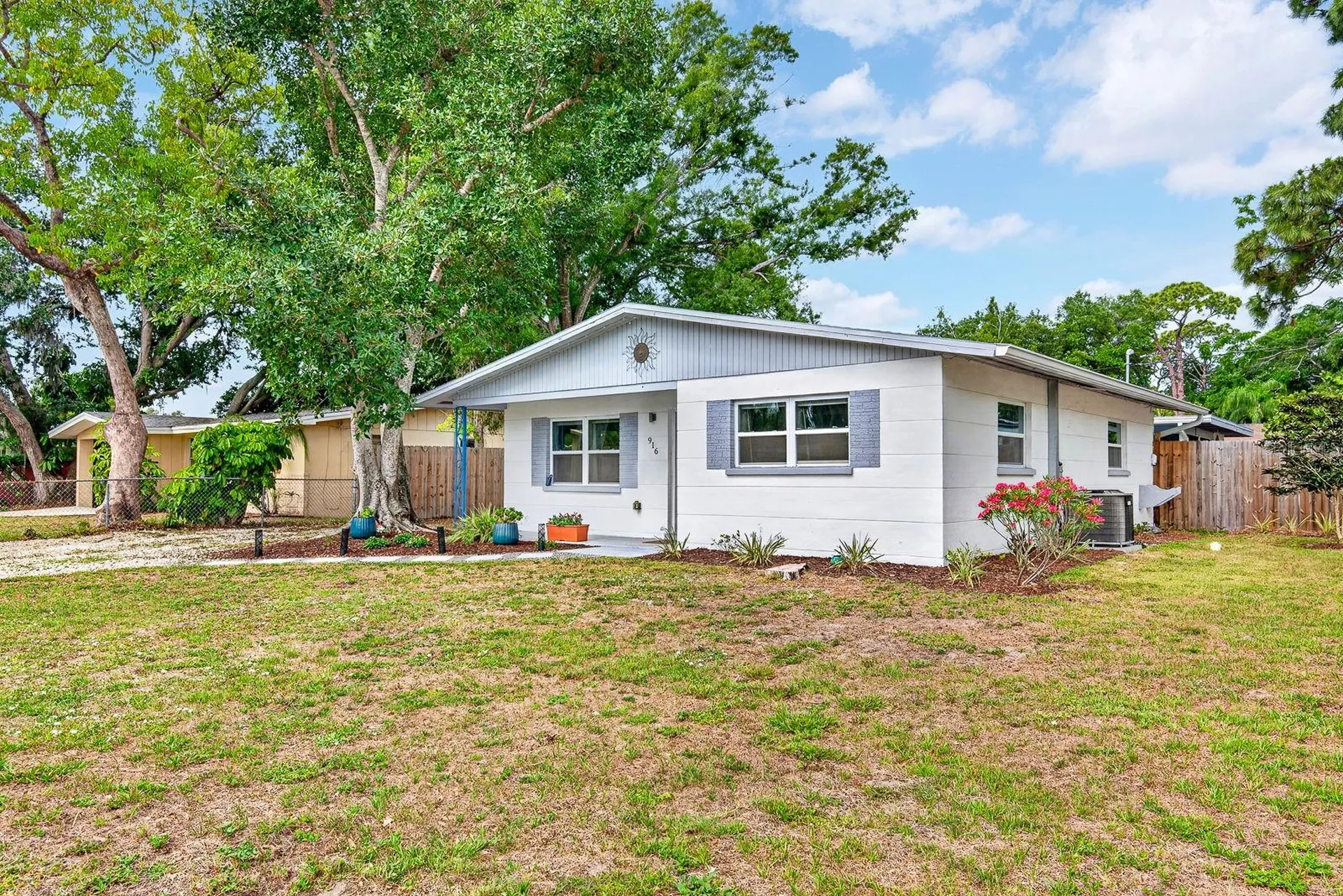 916 Pattison Avenue Sarasota FL 34237