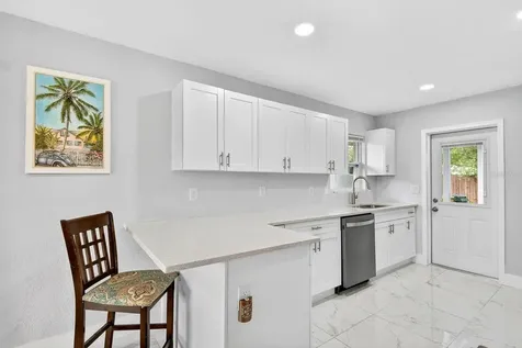 916 Pattison Avenue Sarasota FL 34237