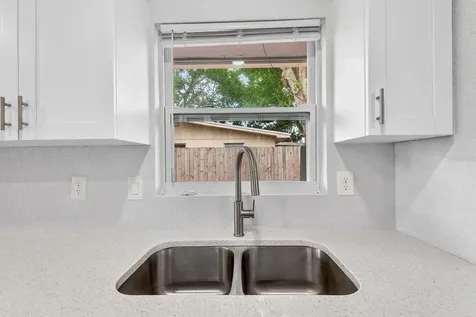 916 Pattison Avenue Sarasota FL 34237