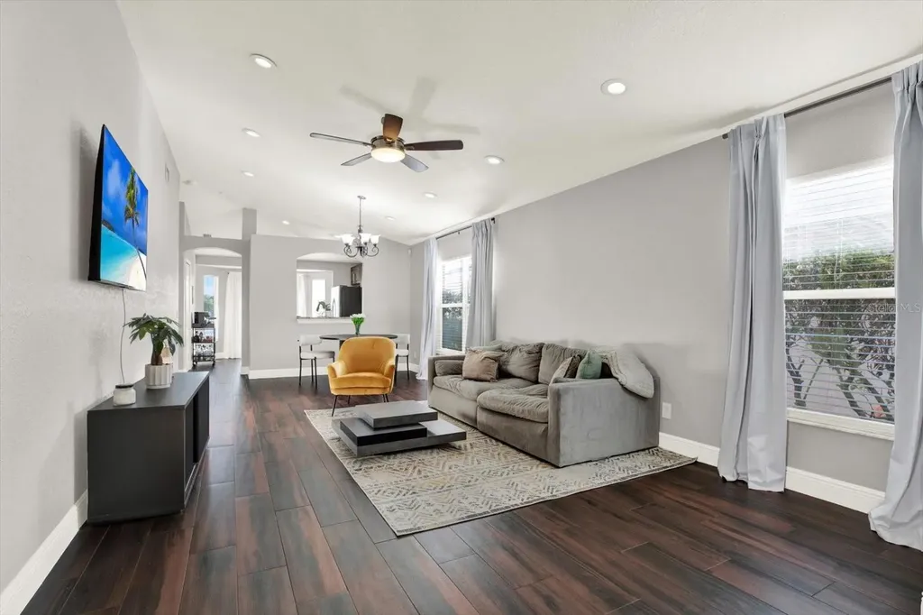 8035 Canterbury Lake Boulevard Tampa FL 33619