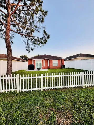 8035 Canterbury Lake Boulevard Tampa FL 33619