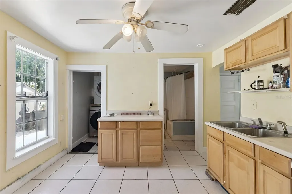 207 Mary Avenue New Smyrna Beach FL 32168
