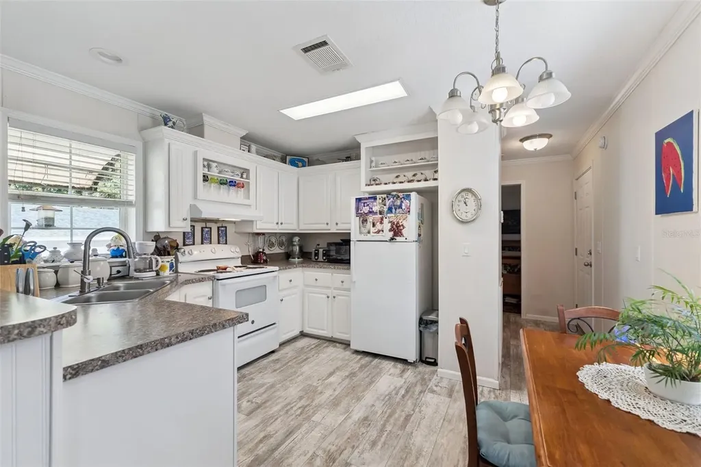 207 Mary Avenue New Smyrna Beach FL 32168