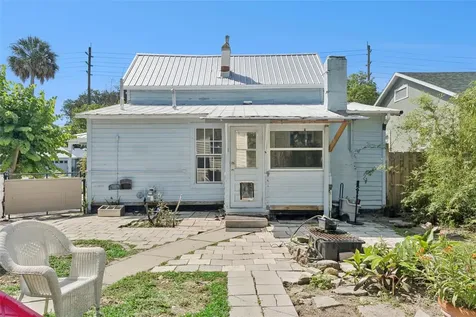 207 Mary Avenue New Smyrna Beach FL 32168