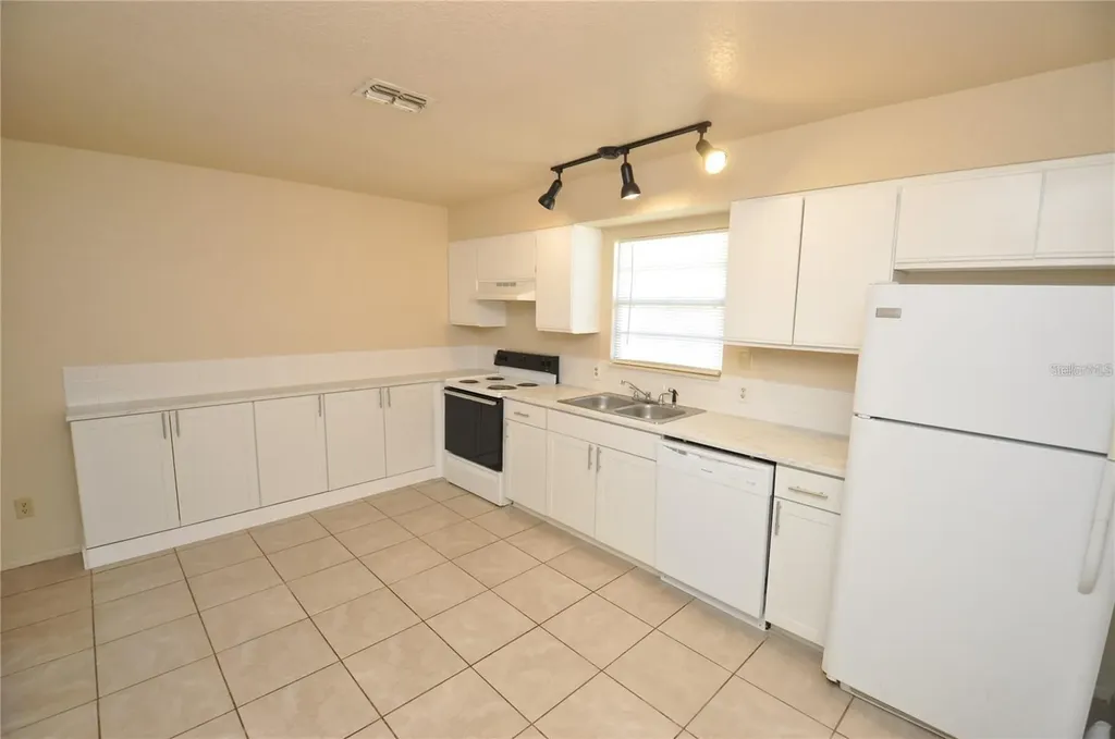 1743 Avenue C NE Winter Haven FL 33881