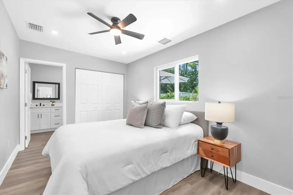 11133 100th Avenue Seminole FL 33772