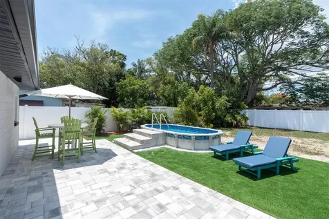 11133 100th Avenue Seminole FL 33772