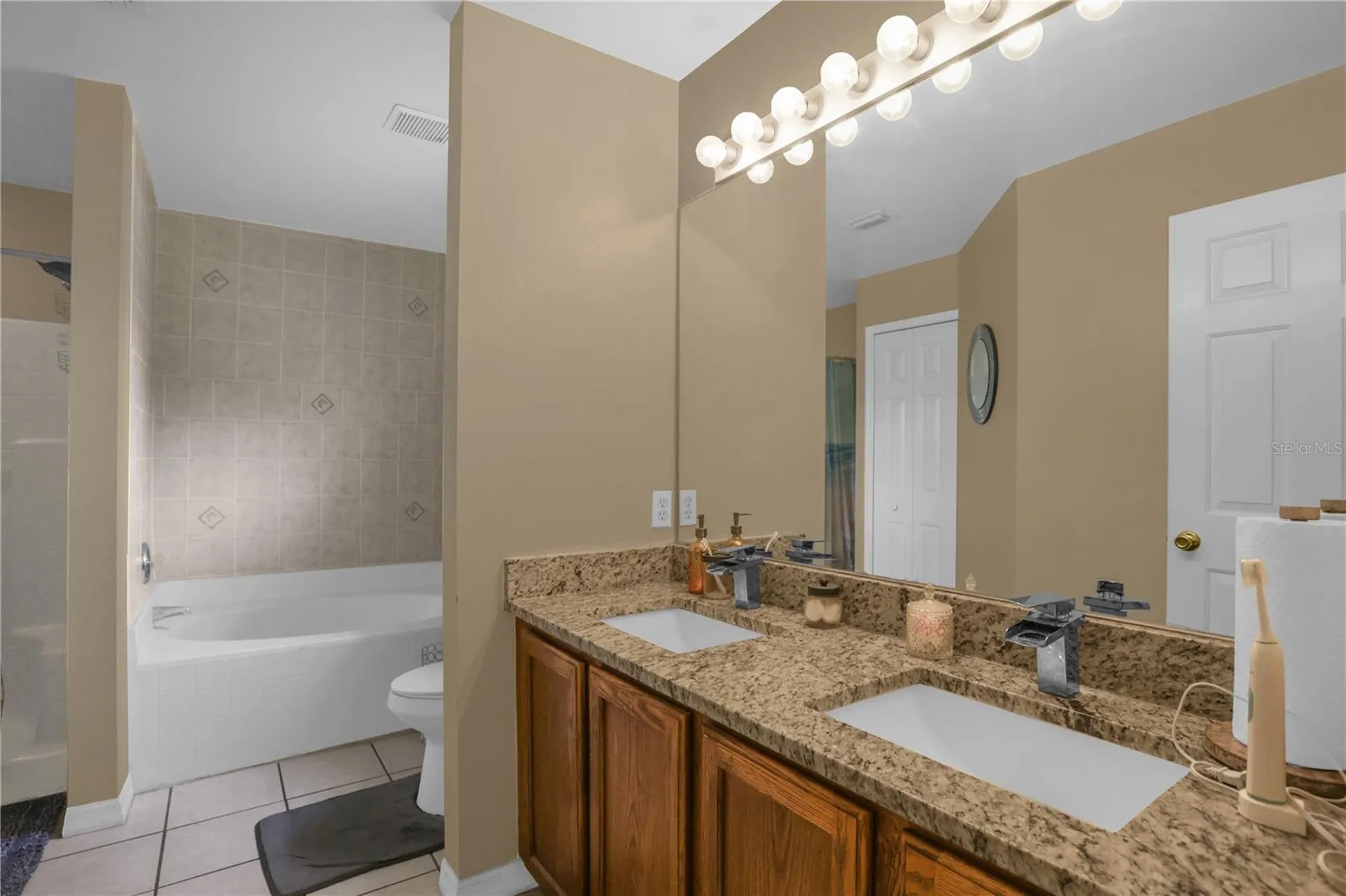 2940 Evans Drive Kissimmee FL 34758