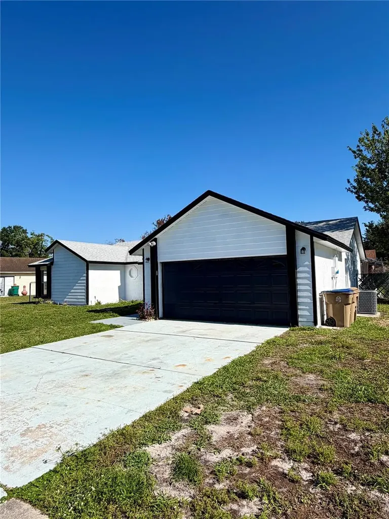 303 Silk Oak Drive Kissimmee FL 34743
