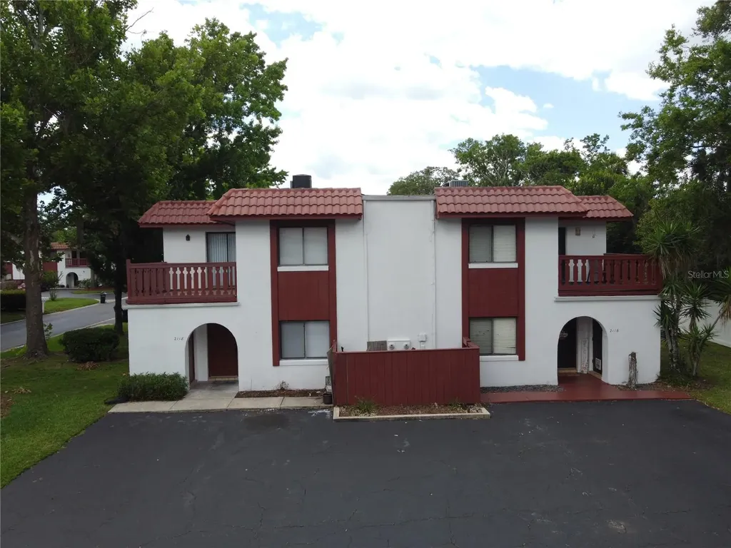 2118 Oak Meadow Circle South Daytona FL 32119