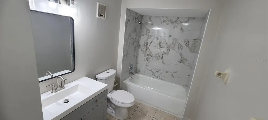 2118 Oak Meadow Circle South Daytona FL 32119