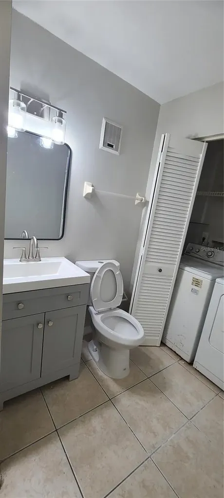 2118 Oak Meadow Circle South Daytona FL 32119