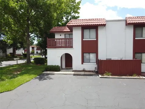 2118 Oak Meadow Circle South Daytona FL 32119