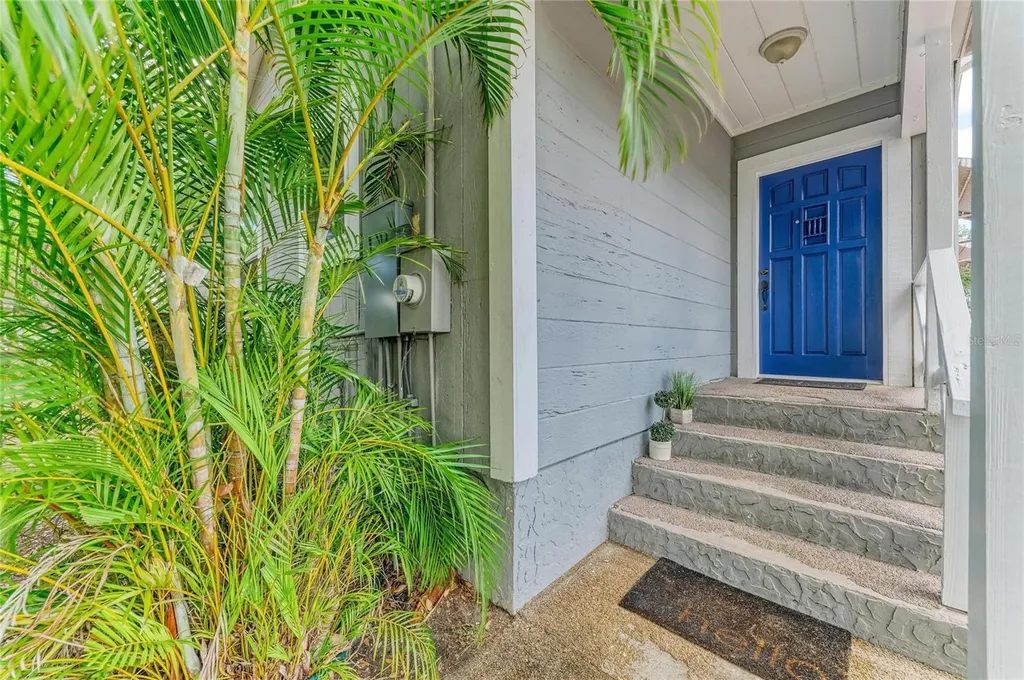 939 N Lockwood Ridge Road Sarasota FL 34237