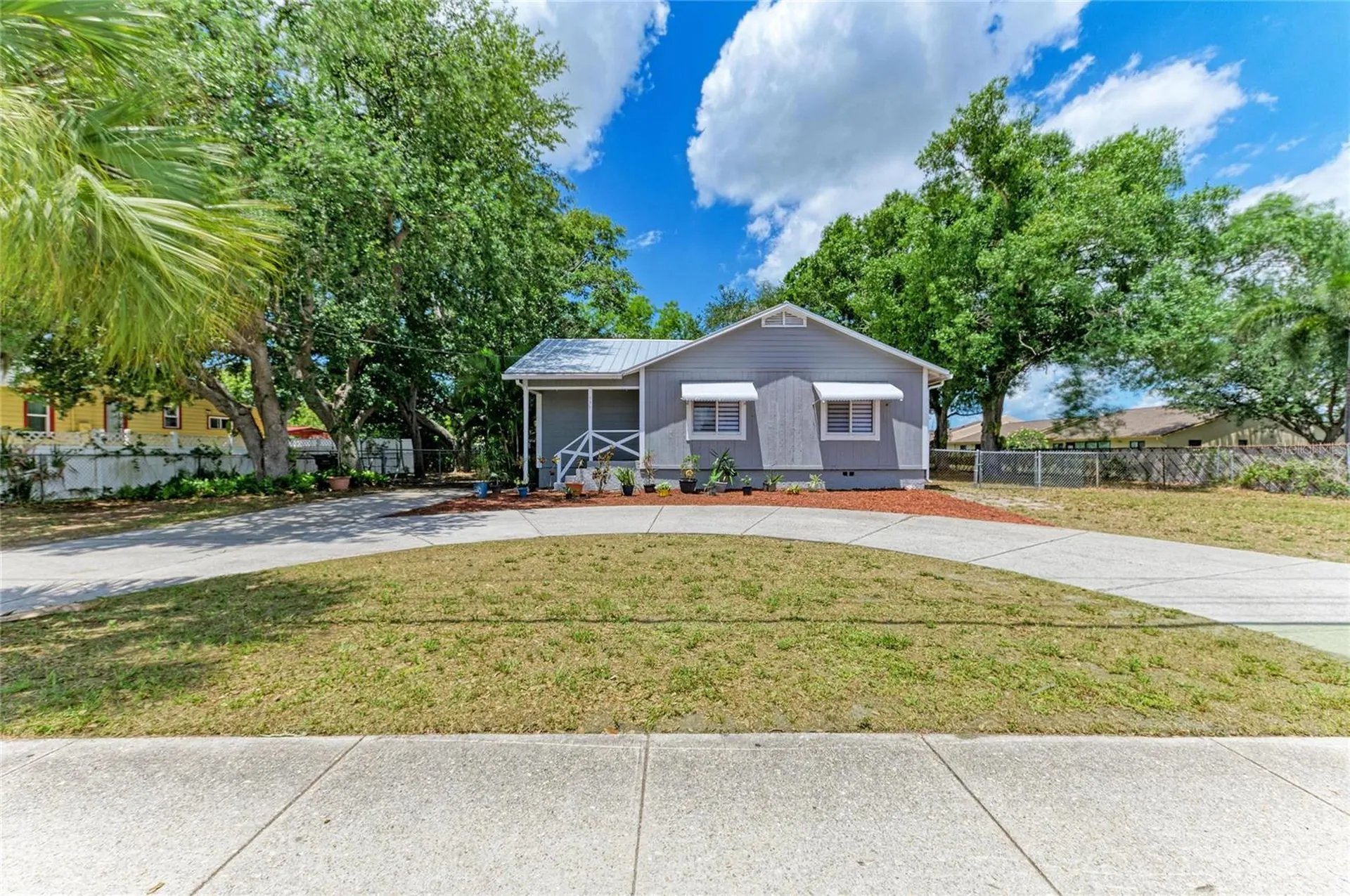 939 N Lockwood Ridge Road Sarasota FL 34237
