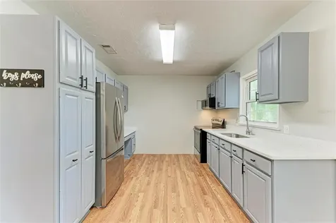 939 N Lockwood Ridge Road Sarasota FL 34237