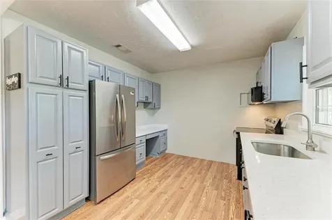 939 N Lockwood Ridge Road Sarasota FL 34237