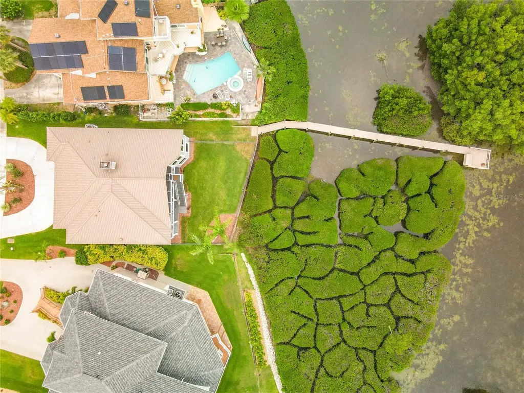 2021 North Pointe Alexis Drive Tarpon Springs FL 34689