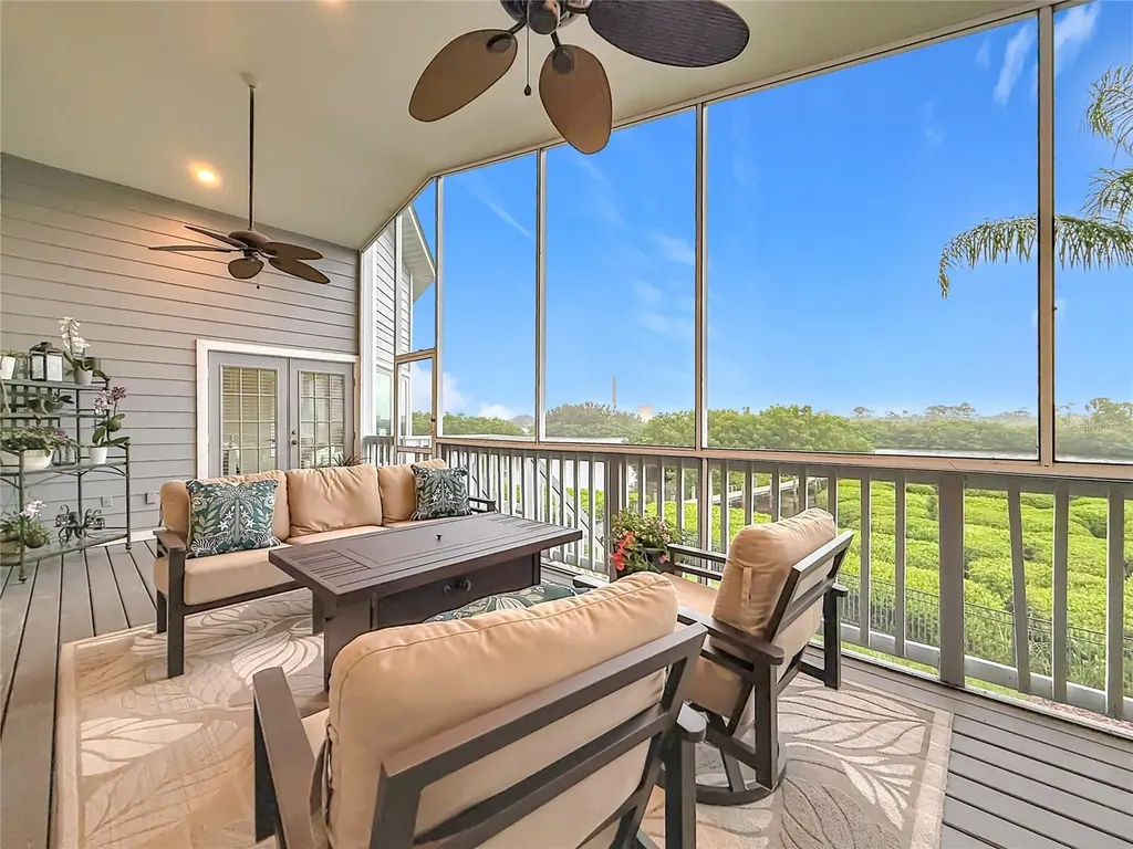 2021 North Pointe Alexis Drive Tarpon Springs FL 34689