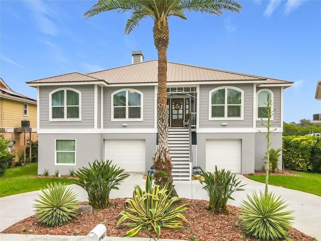 2021 North Pointe Alexis Drive Tarpon Springs FL 34689