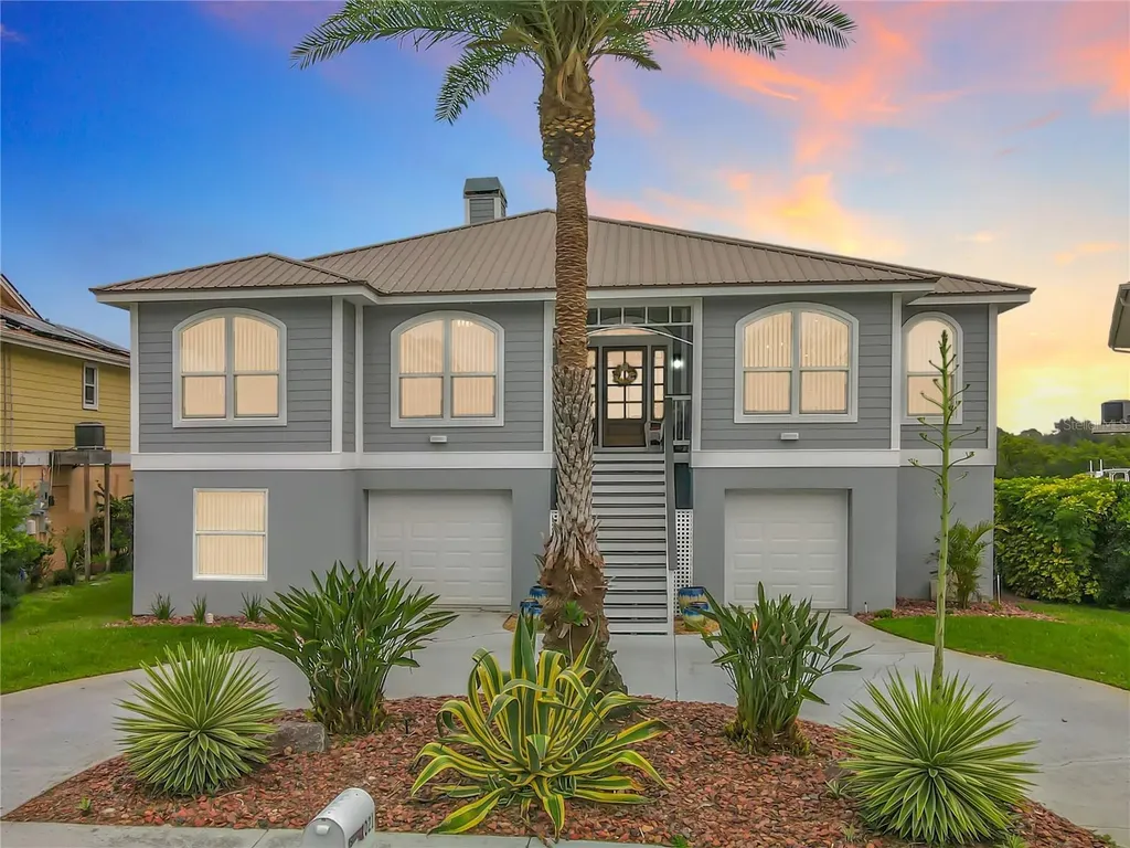 2021 North Pointe Alexis Drive Tarpon Springs FL 34689