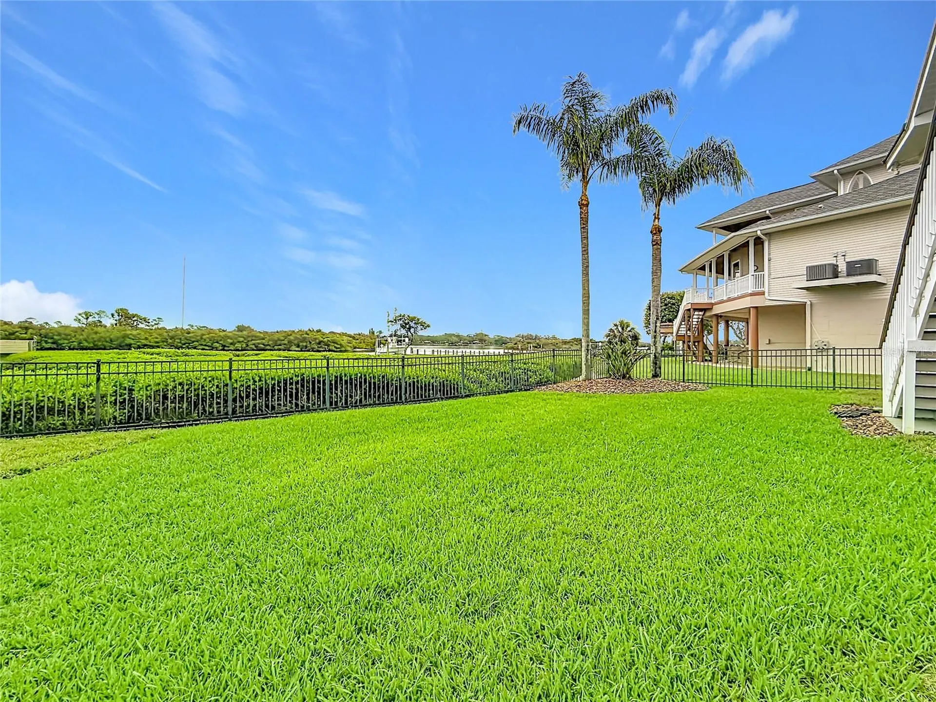 2021 North Pointe Alexis Drive Tarpon Springs FL 34689