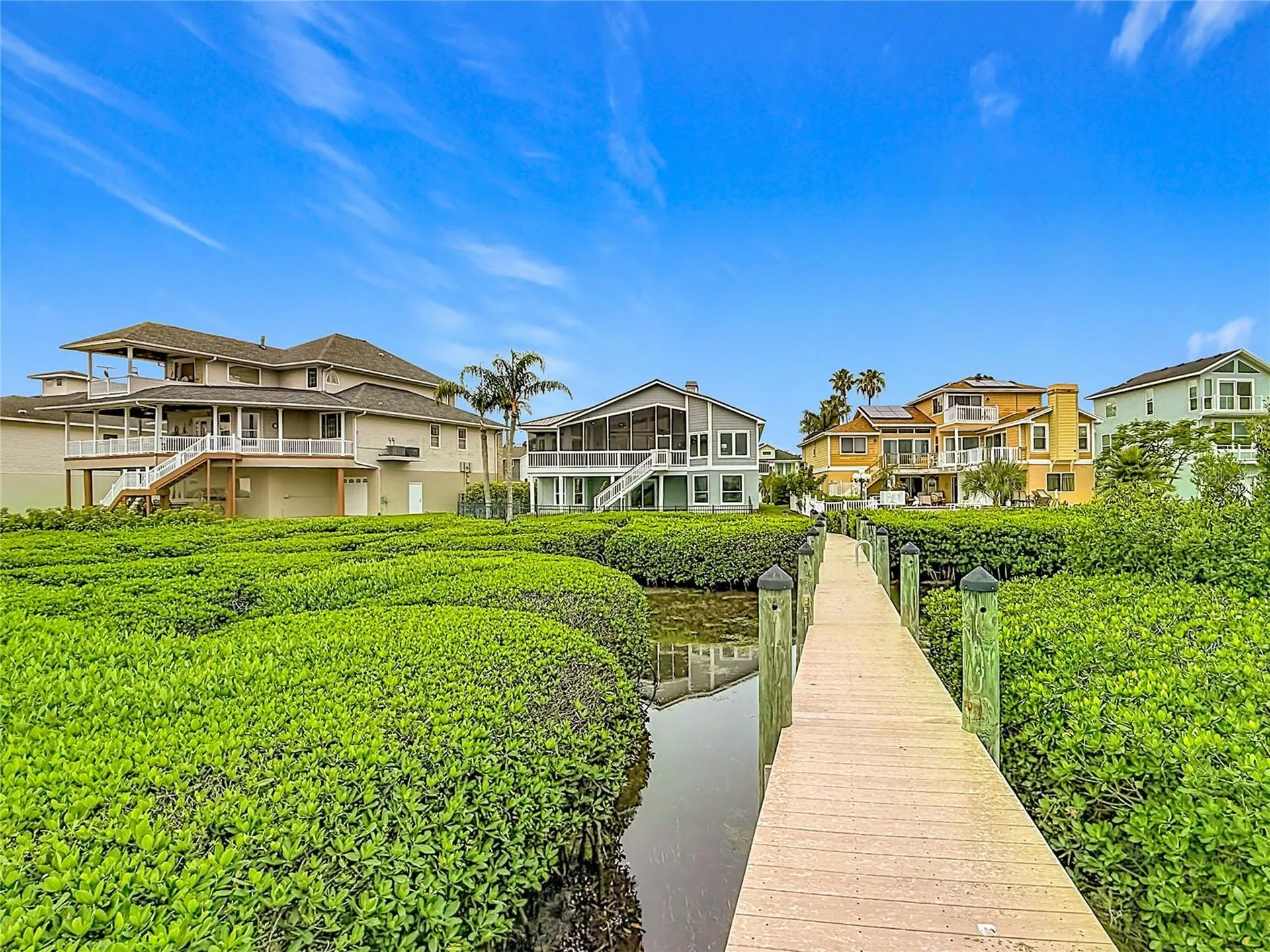 2021 North Pointe Alexis Drive Tarpon Springs FL 34689