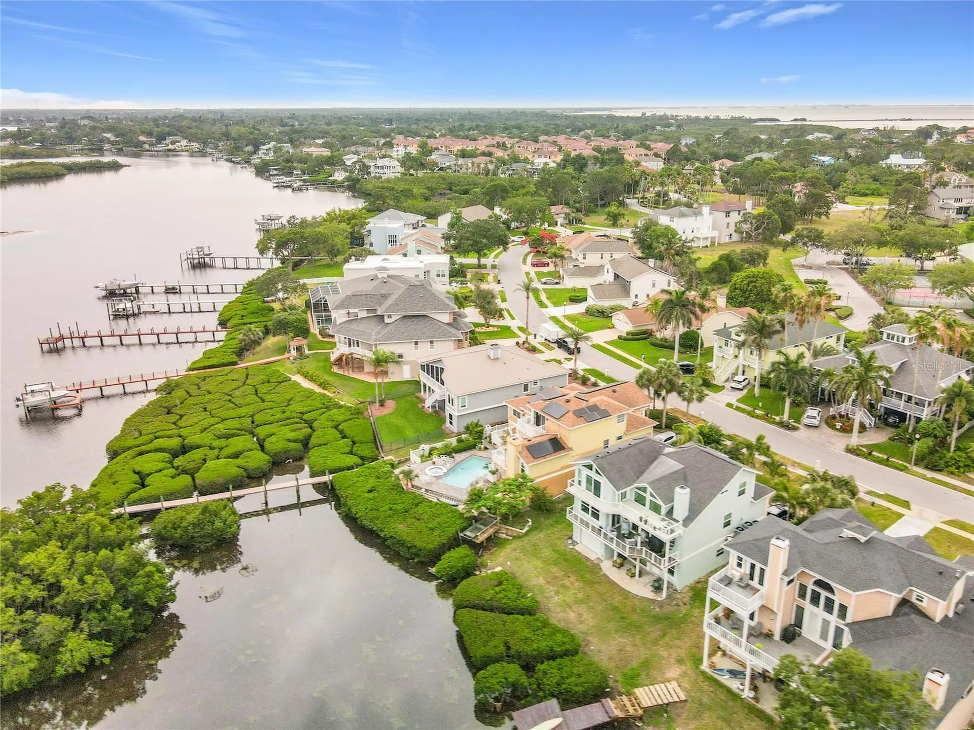 2021 North Pointe Alexis Drive Tarpon Springs FL 34689