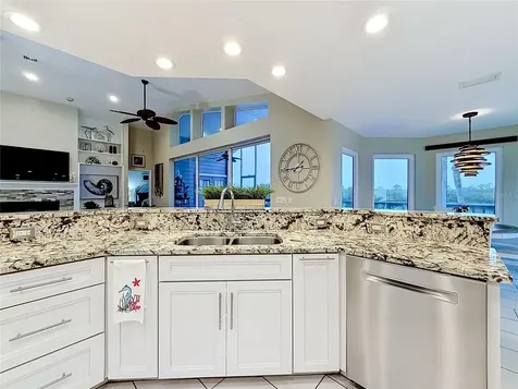 2021 North Pointe Alexis Drive Tarpon Springs FL 34689