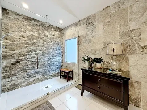 2021 North Pointe Alexis Drive Tarpon Springs FL 34689