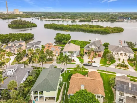 2021 North Pointe Alexis Drive Tarpon Springs FL 34689