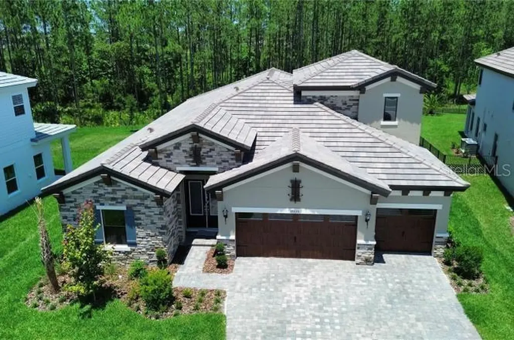 35335 Big Hawk Drive Zephyrhills FL 33541