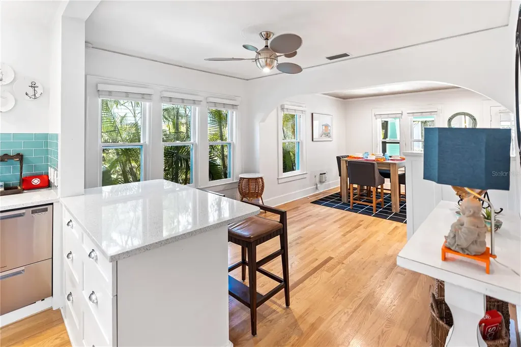 642 Ohio Place Sarasota FL 34236