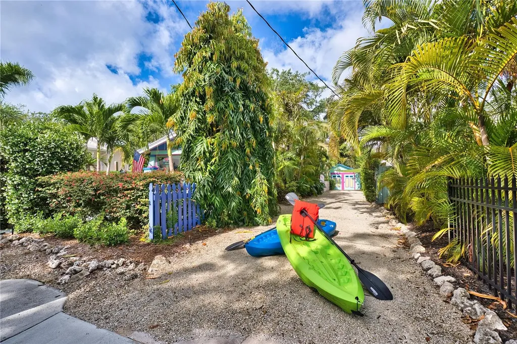 642 Ohio Place Sarasota FL 34236