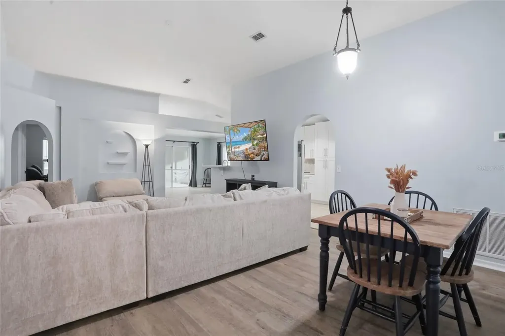 2015 Corner School Drive Orlando FL 32820
