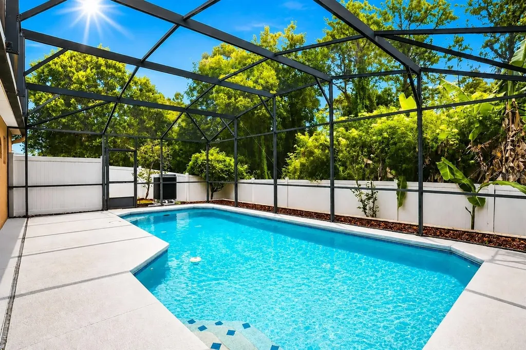 2015 Corner School Drive Orlando FL 32820