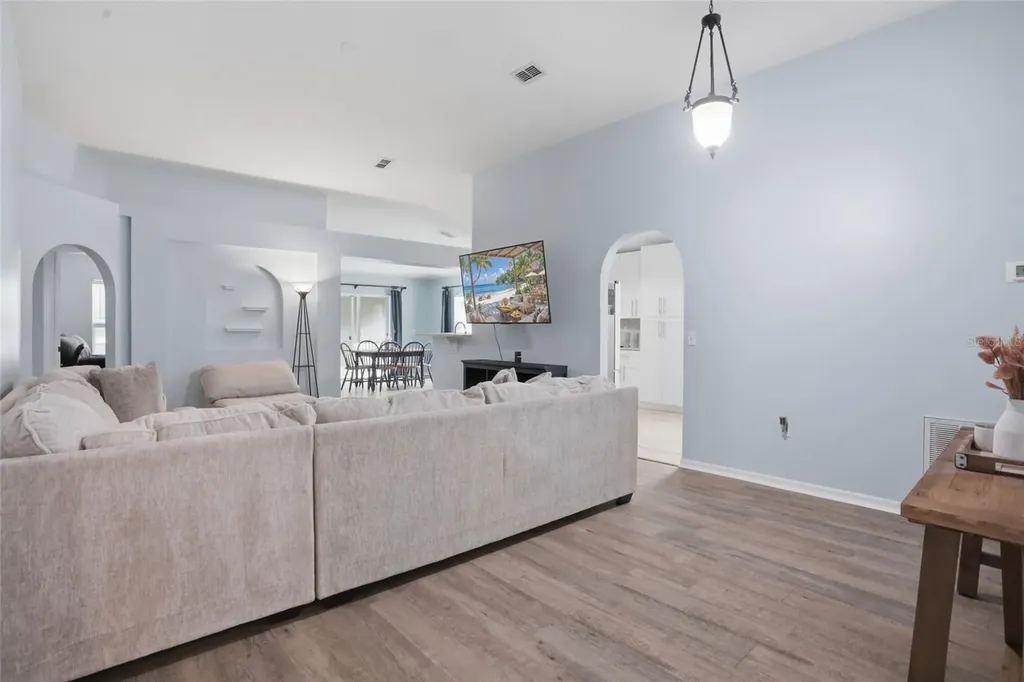 2015 Corner School Drive Orlando FL 32820