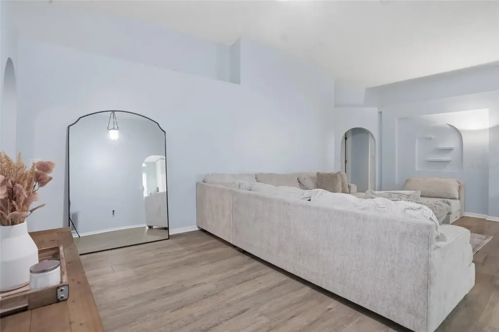2015 Corner School Drive Orlando FL 32820